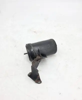 Vacuum air tank