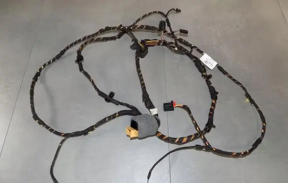 Volkswagen Touran III Tailgate/trunk wiring harness 5TB971147