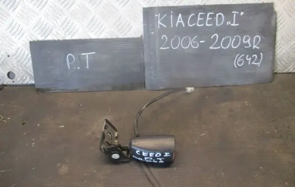 KIA Ceed Middle seatbelt buckle (rear) 