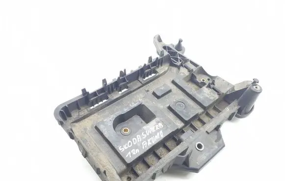Skoda Superb B6 (3T) Battery tray 1K0915333