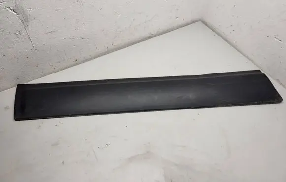 Nissan Qashqai+2 Front door trim (molding) 80871JD00A
