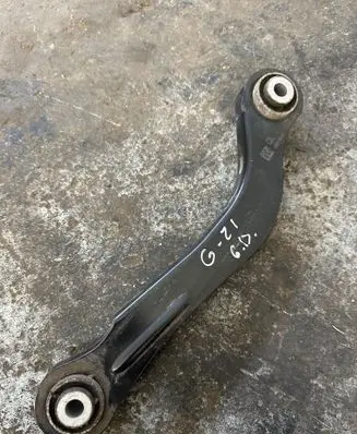 Rear upper control arm/wishbone