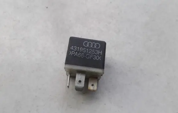 Volkswagen PASSAT B5 Other relay 431951253h