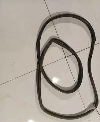 Subaru Legacy Rubber seal rear door 