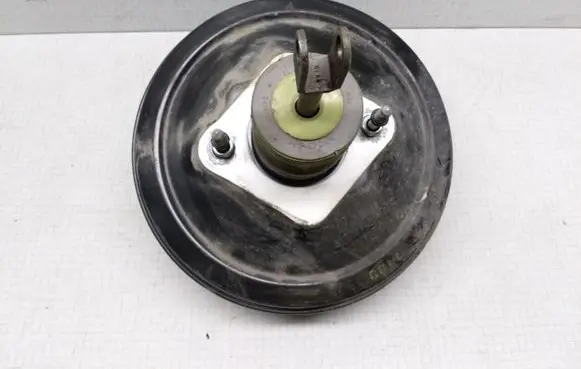Opel Vectra C Brake booster 13126710TB