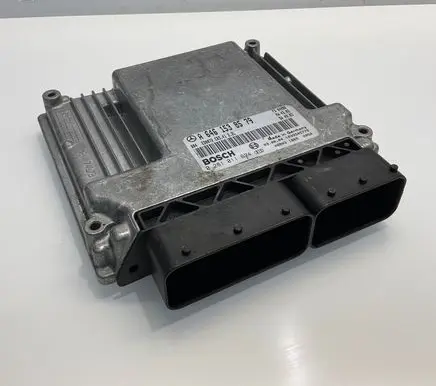 Mercedes-Benz E W211 Engine control unit/module A6461538579 0281011624 1039S05776