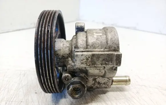 Renault Trafic II (X83) Power steering pump 8200024738