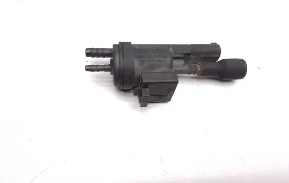 Mercedes-Benz E C207 W207 Valve vacuum 0025401497