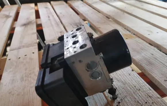 Opel Antara ABS Pump 25092645483 25061332283