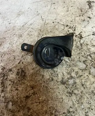 Volkswagen Golf V Horn signal E9011157