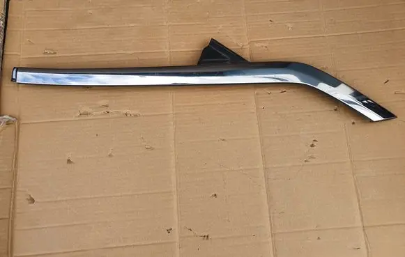 Opel Mokka B Windshield trim 9834216880 98342168W