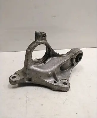 Peugeot 508 Engine mount bracket 9684018480