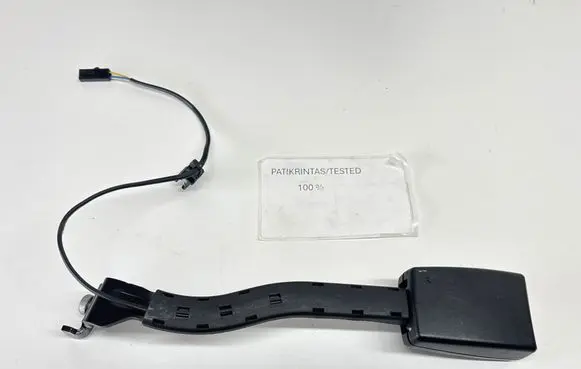 Volkswagen Golf Plus Front seatbelt buckle 1K4857756F 04032005