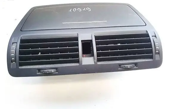 Skoda Octavia Mk2 (1Z) Dash center air vent grill 1z0820951