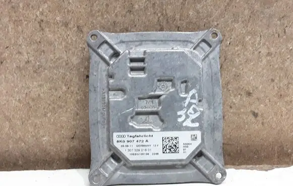 Audi A4 S4 B8 8K Headlight ballast module Xenon 8K0907472A