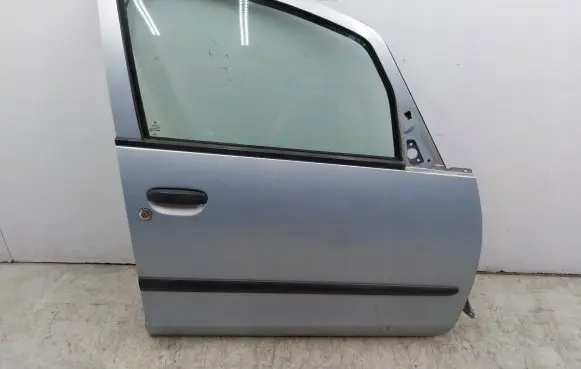 Mitsubishi Colt Front door
