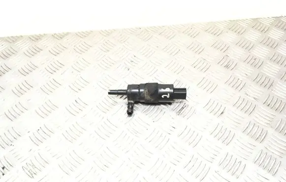 Audi A6 S6 C6 4F Headlight washer pump 3B7955681 00101612V VD4