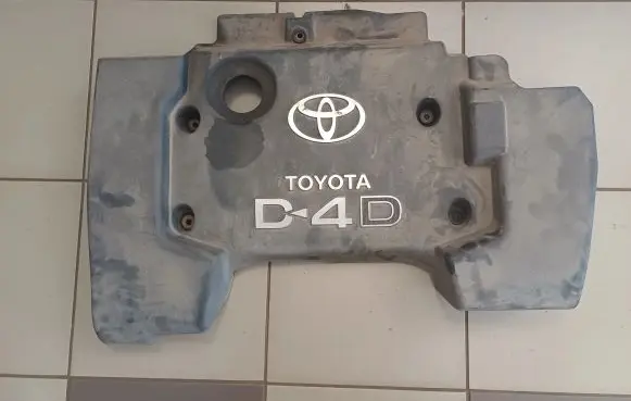 Toyota Avensis T250 Engine cover (trim)