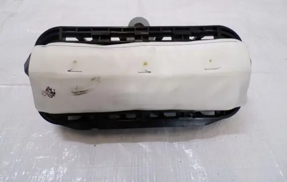 Opel Insignia B Passenger airbag 84126107
