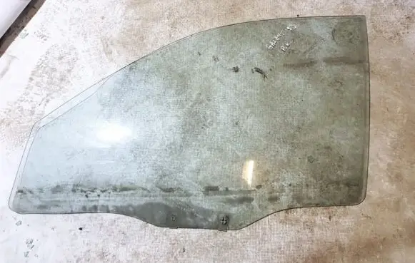 Mitsubishi Galant Front door window glass four-door