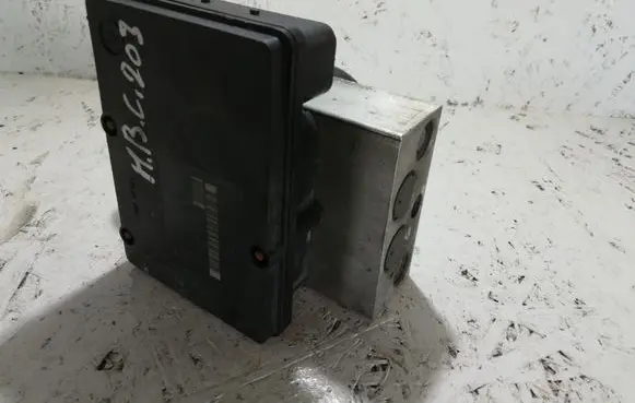Mercedes-Benz C W203 ABS Pump A2095452532