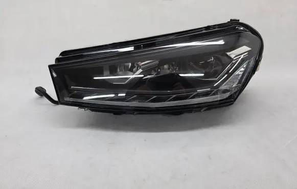 Skoda Fabia Mk4 (6VA) Headlight/headlamp 6VB941015B