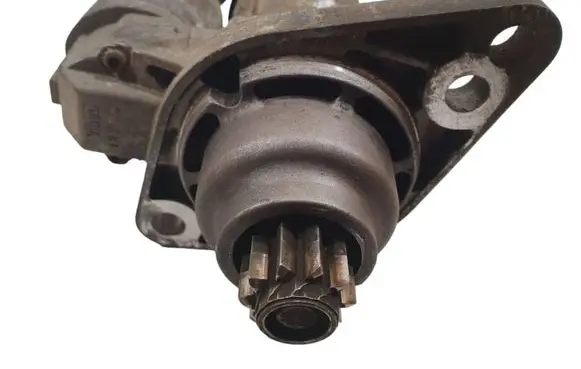 Volkswagen Golf V Starter motor 02Z911023G