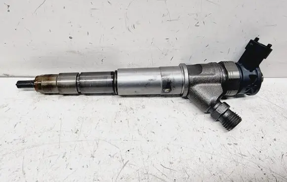 Renault Koleos II Fuel injector 166095899R 1660000Q3G 0445110728