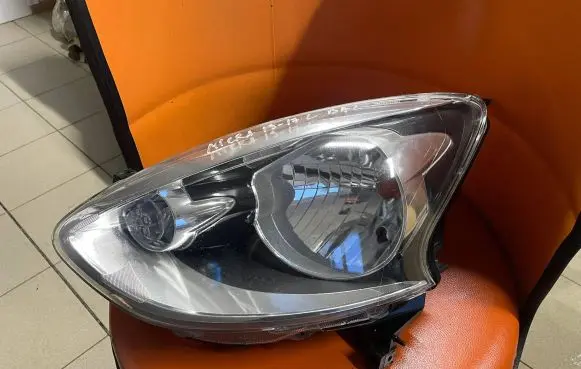 Nissan Micra Headlight/headlamp 811500H010 89032404