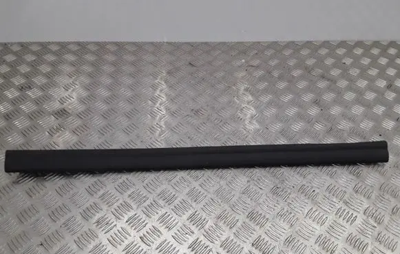 Honda Civic Front sill trim cover 84251SMRE