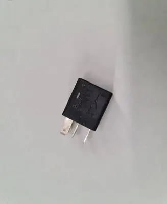 Opel Zafira A Other relay 24432680 70221