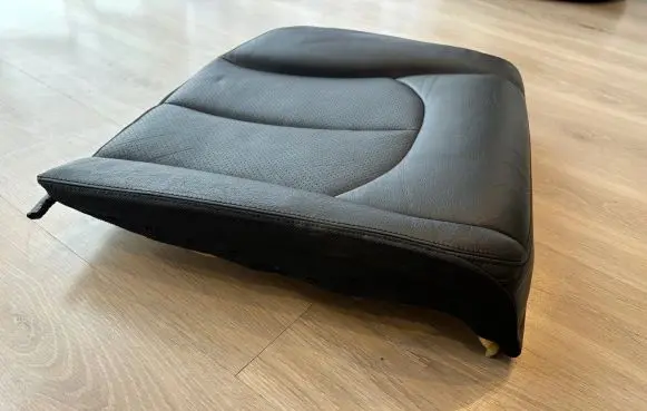 Rear seat