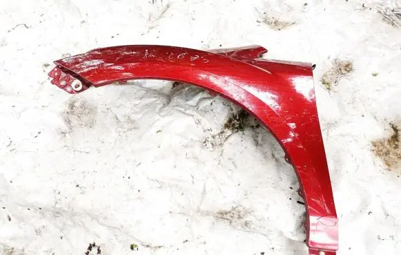 Mazda CX-7 Fender Raudona