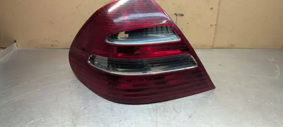 Mercedes-Benz E W211 Rear/tail lights A2118200354 A0311L7H