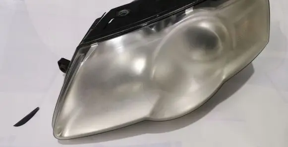 Volkswagen PASSAT B6 Headlight/headlamp