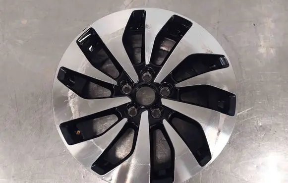 Ford Focus R17 alloy rim JX7C1007G1A