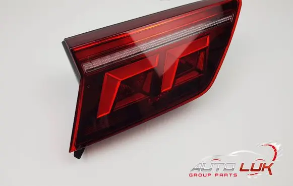 Volkswagen Tiguan Rear/tail lights 5NA945307