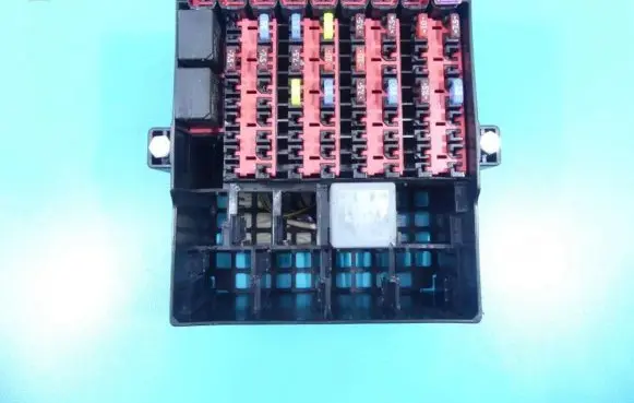 Ford Fiesta Fuse box set 8V5T-14A005-HDF IMPRK1176959