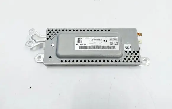 Head unit multimedia control