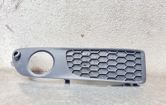 Volvo S80 Front fog light trim/grill 30655930 BP3ED 30790918
