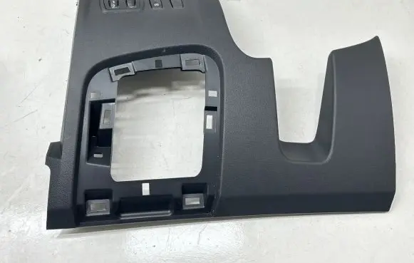 Renault Captur Dashboard lower bottom trim panel 689214974R 689215084R