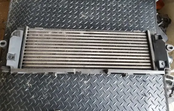 Renault Trafic II (X83) Intercooler radiator 8200411160E