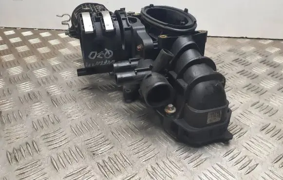 Infiniti Q70 Y51 Intake manifold A6510900037