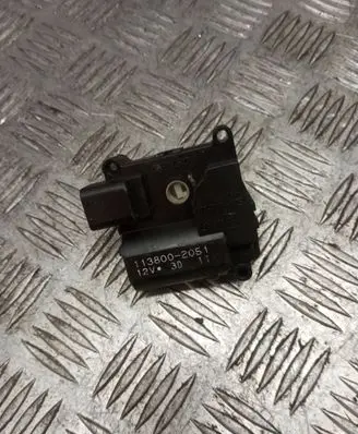 Toyota Corolla Verso E121 Air flap motor/actuator 1138002051