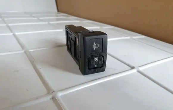Mazda 6 Headlight level height control switch 134139