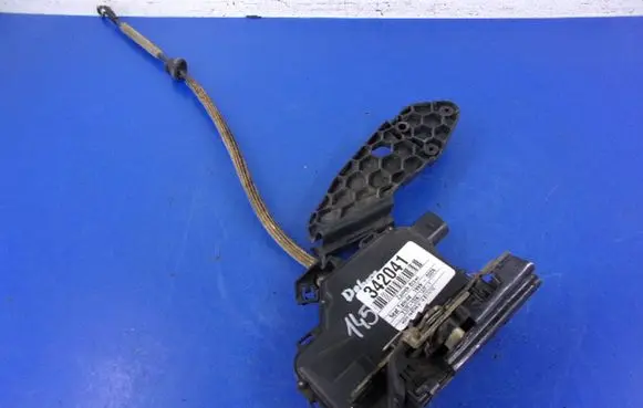 Seat Toledo II (1M) Rear door lock