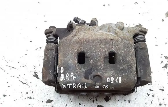 Nissan X-Trail T32 Front brake caliper