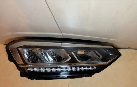Volkswagen Touran III Headlight/headlamp 5TB941036B