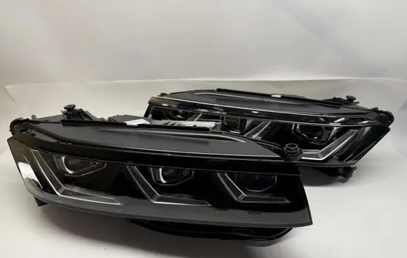 Volkswagen Touareg III Headlight/headlamp 761941082AB