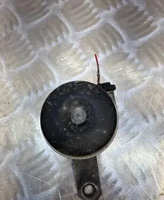 Subaru Legacy Horn signal 86012AJ010 68L8 90CFE16